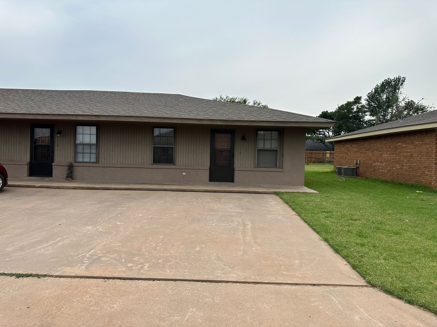 Weatherford House: 2210 Apple