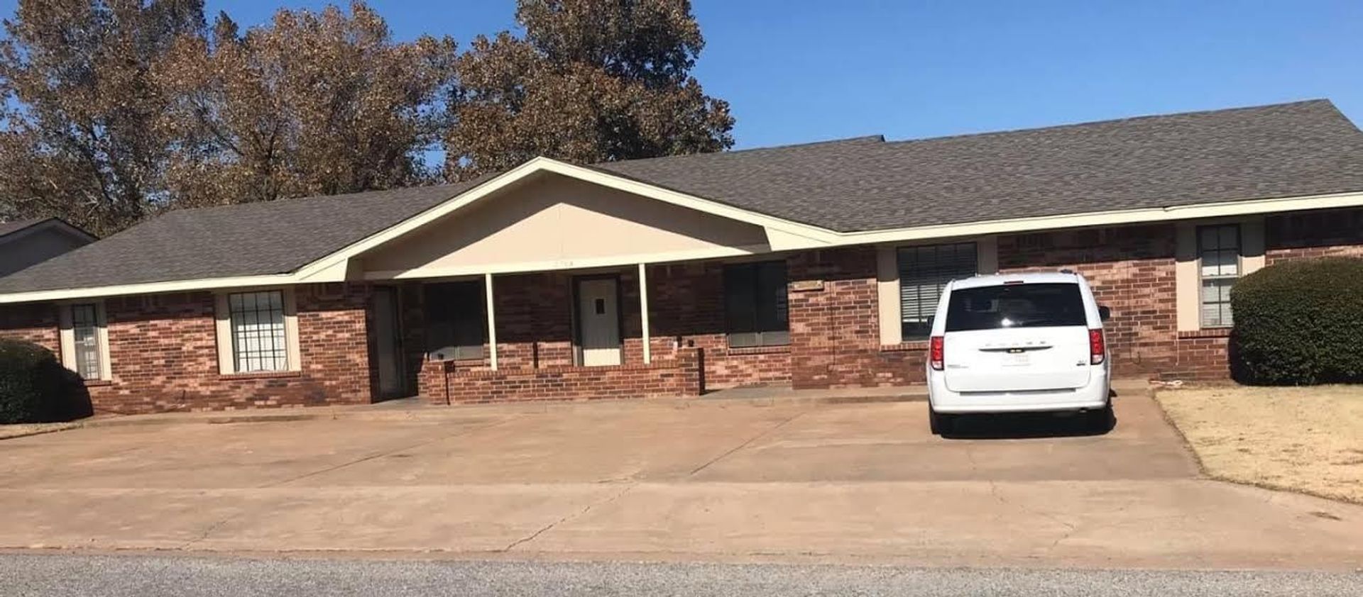 Weatherford Apartment: 2309 Lynn Lane