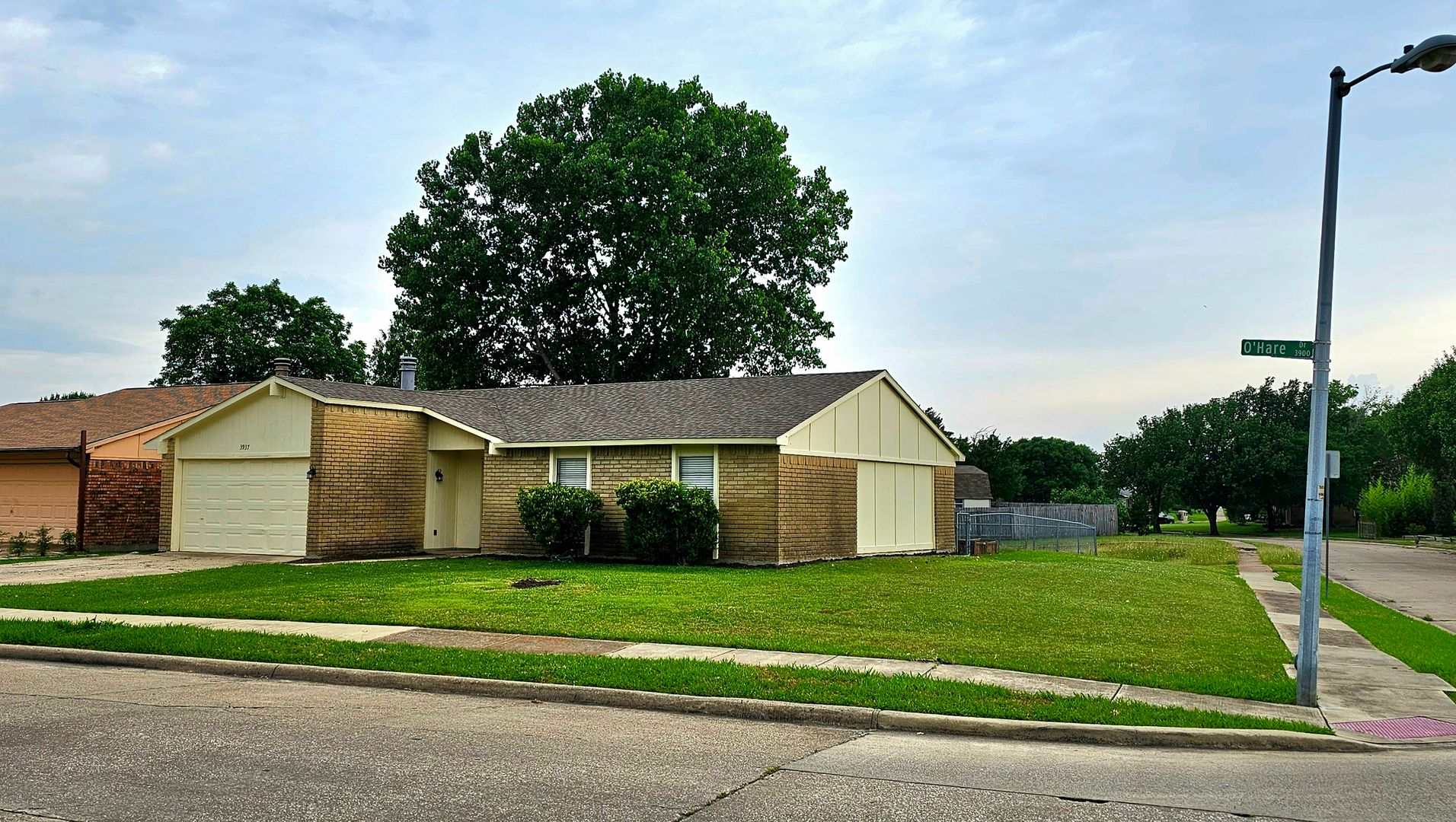 MESQUITE House: 3937 O HARE DR