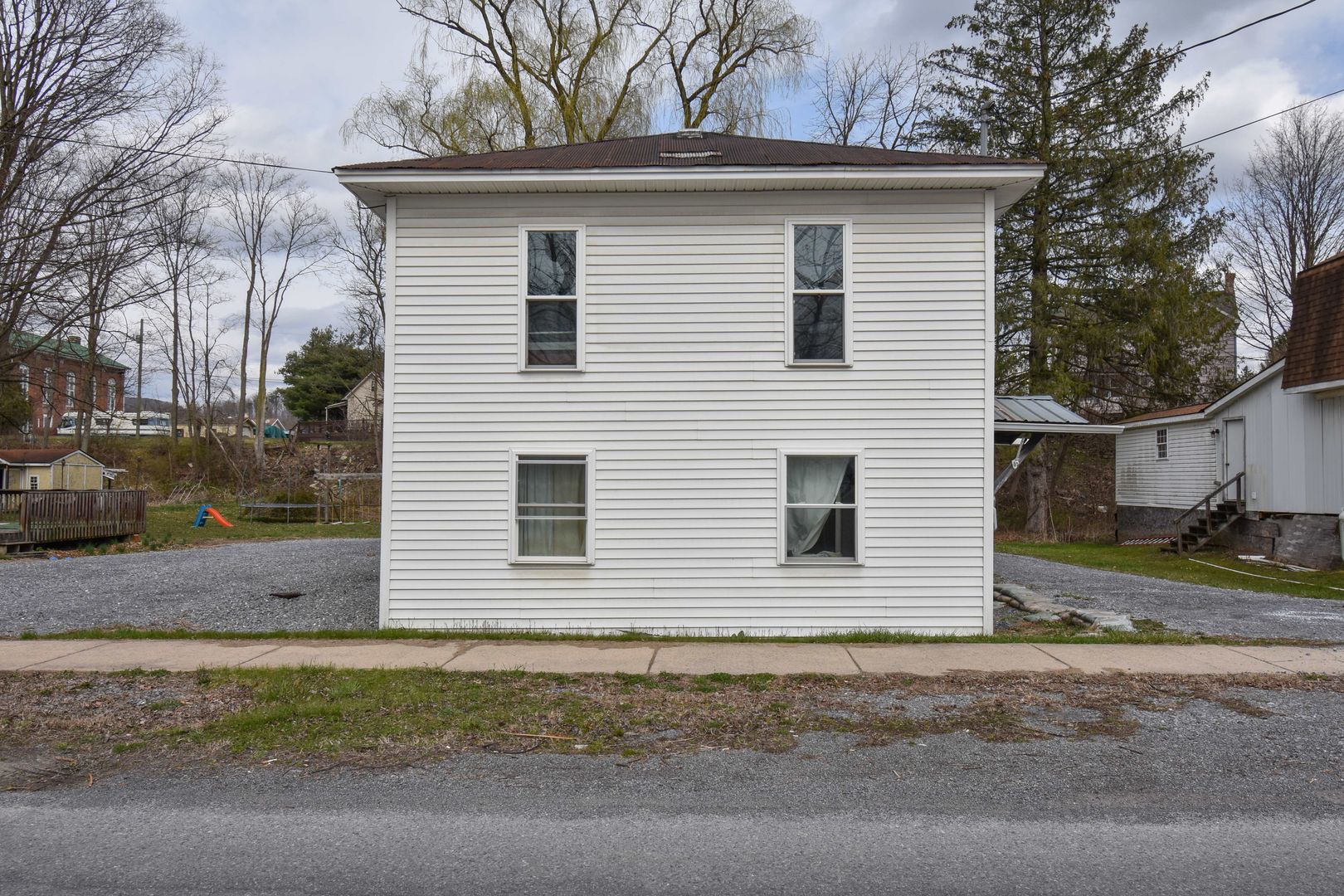 Beech Creek House: 18 Monument Orviston Rd