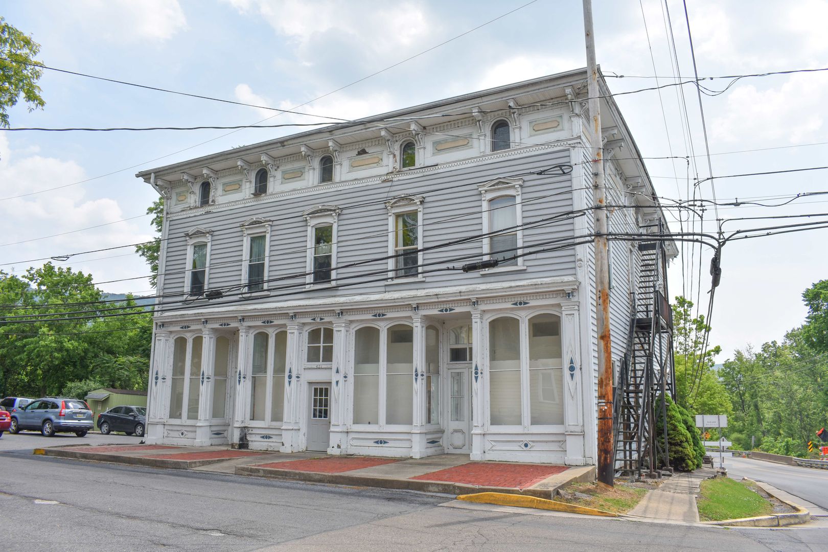 Lock Haven Apartment: 421 Canal Street