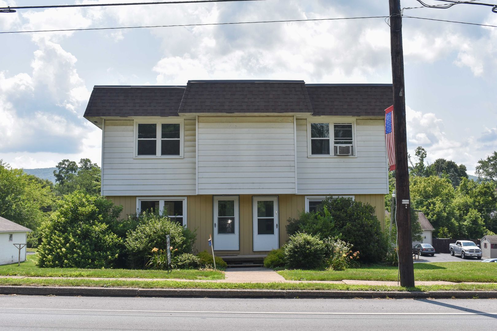 AVIS Apartment: 311 CENTRAL AVE