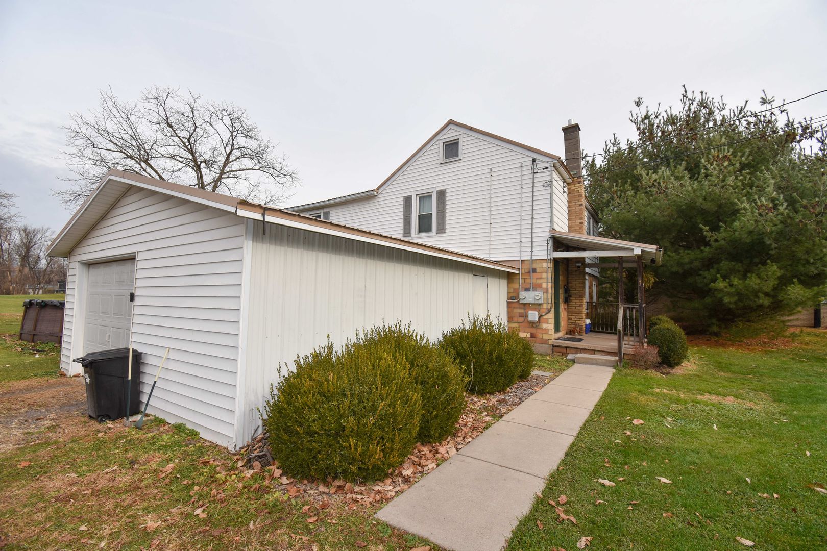 MILL HALL Apartment: 20 MAIN ST