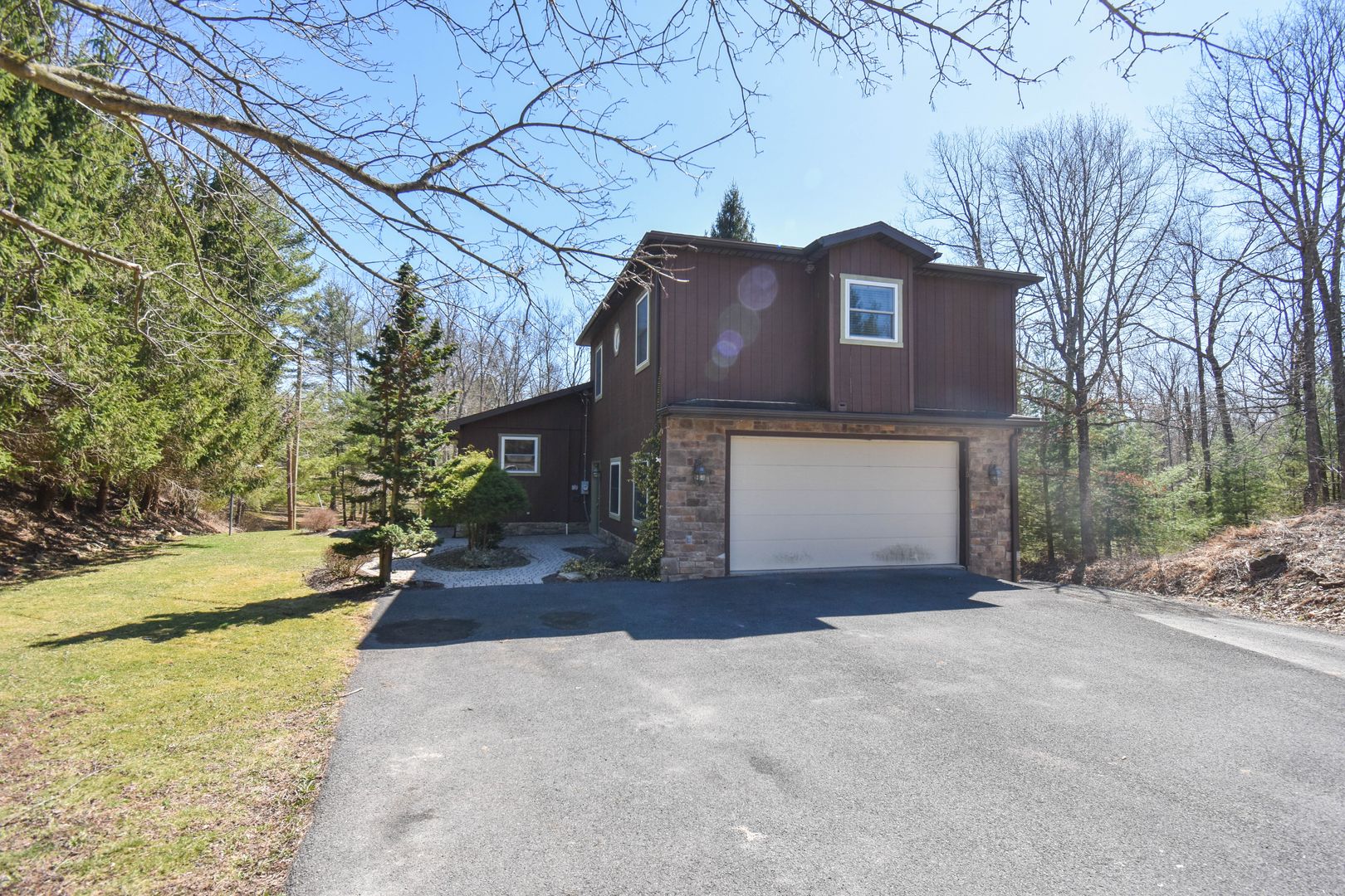 LOCK HAVEN House: 15 GOTTSHALL DR.