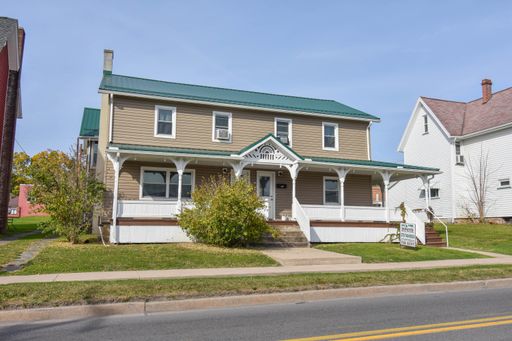 Beautiful One Bedroom Unit with Washer/Dryer!
