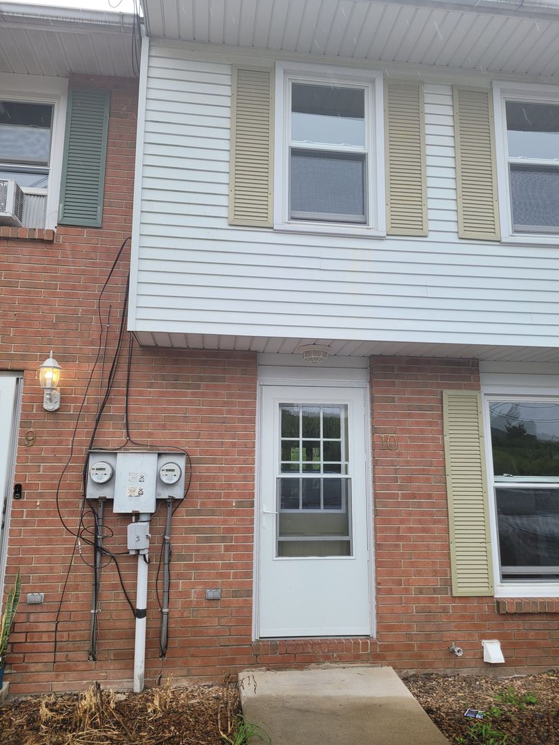 LOCK HAVEN Apartment: 73 CIDER PRESS RD