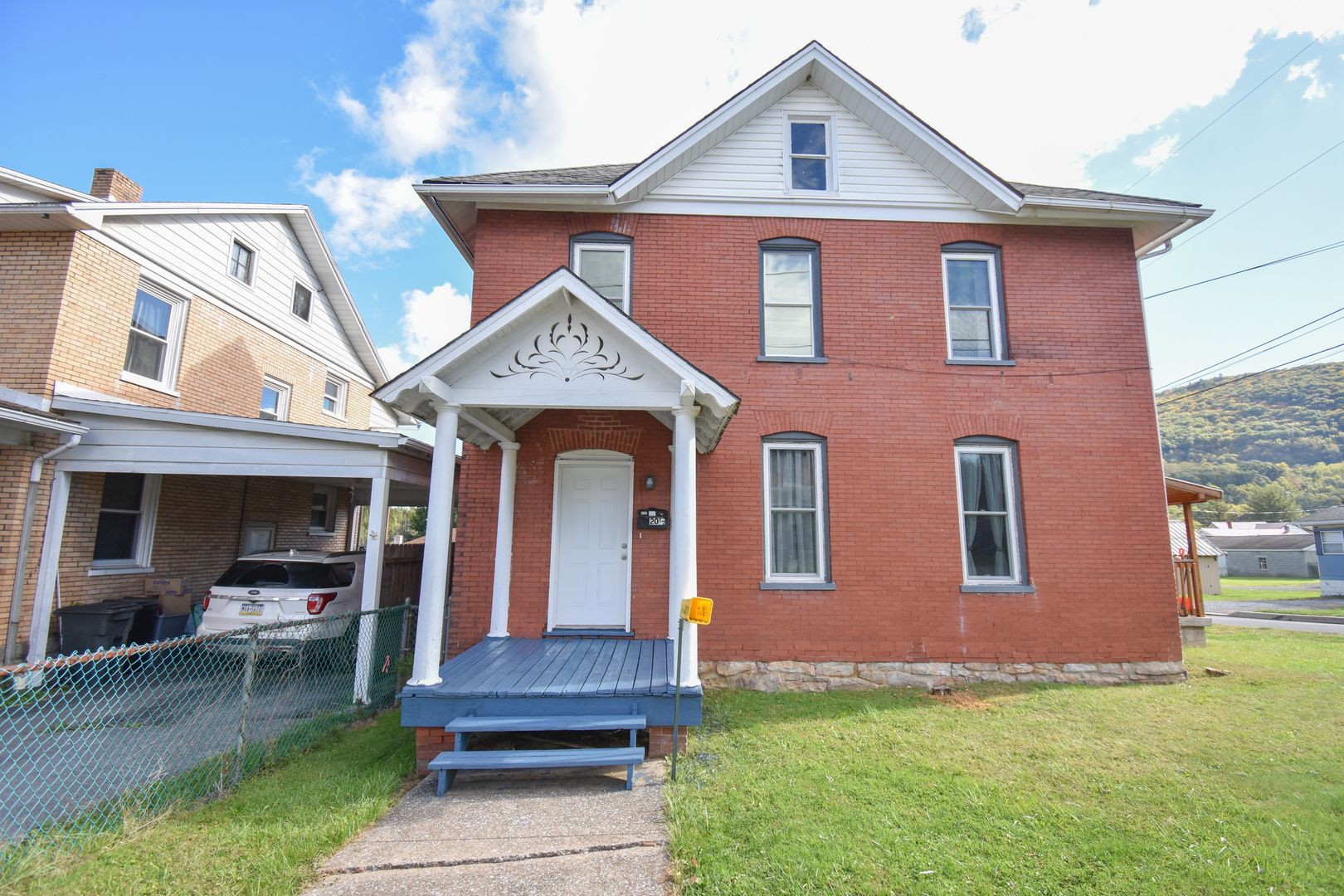 Mill Hall Apartment: 20 South Chestnut Street