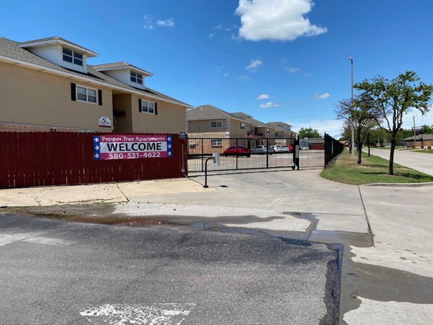 Lawton Apartment: 1420 N.W. Hunter Rd