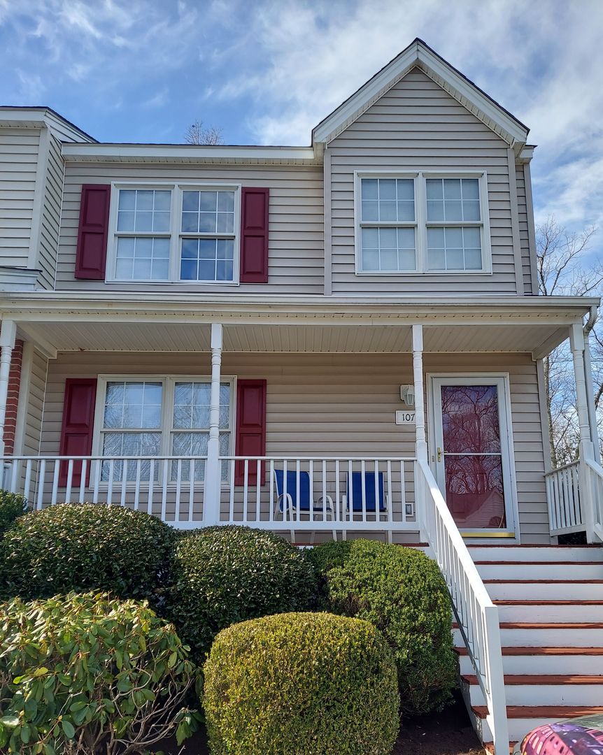 Lynchburg Apartment: 107 Wexford Place