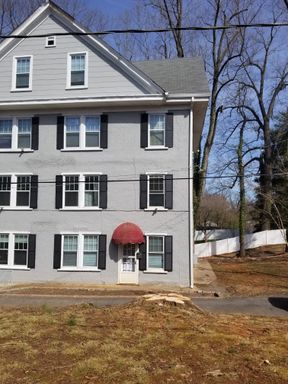 Newly Renovated Apartment Minutes Away From Randolph College and Right off of Rivermont Avenue!
