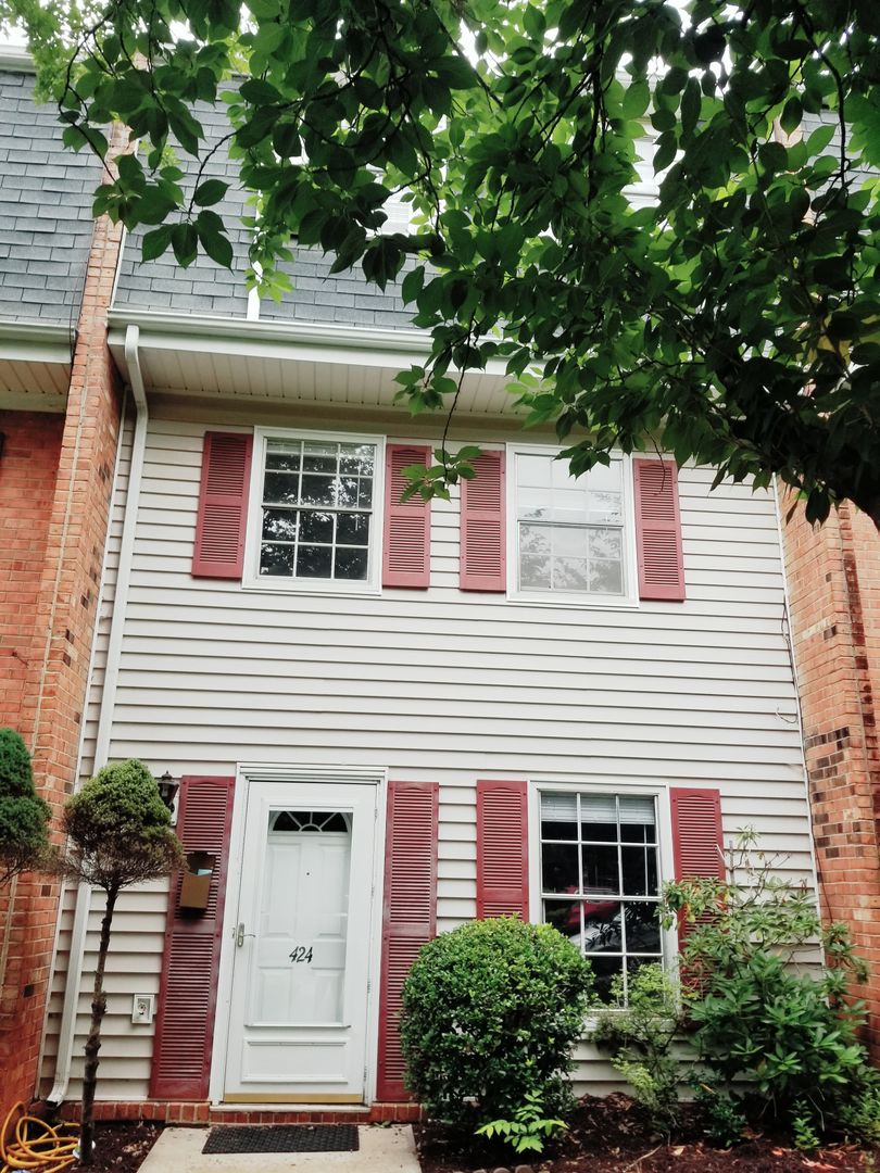 Lynchburg Townhome: 424 West Cadbury Drive