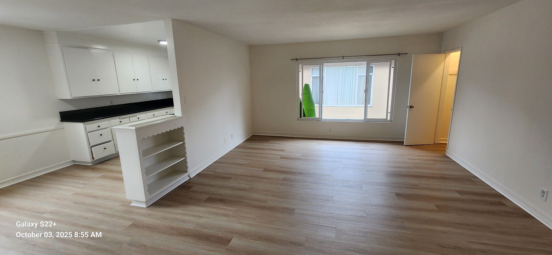 Los Angeles Apartment: 7271 Willoughby