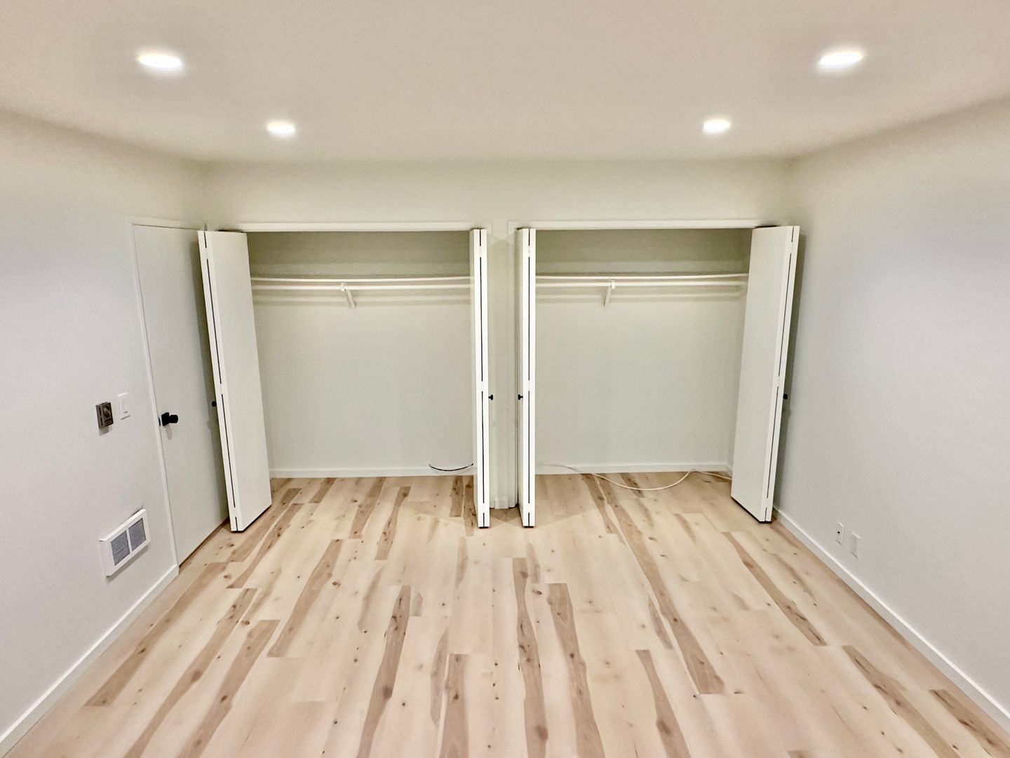 Hermosa Beach Apartment: 1454 Monterey Blvd.