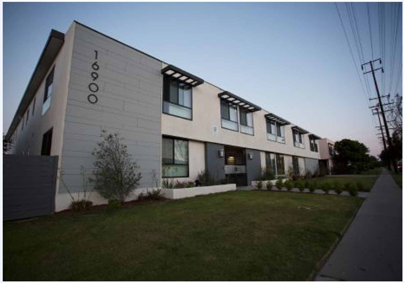 Torrance Apartment: 16900 Crenshaw Blvd