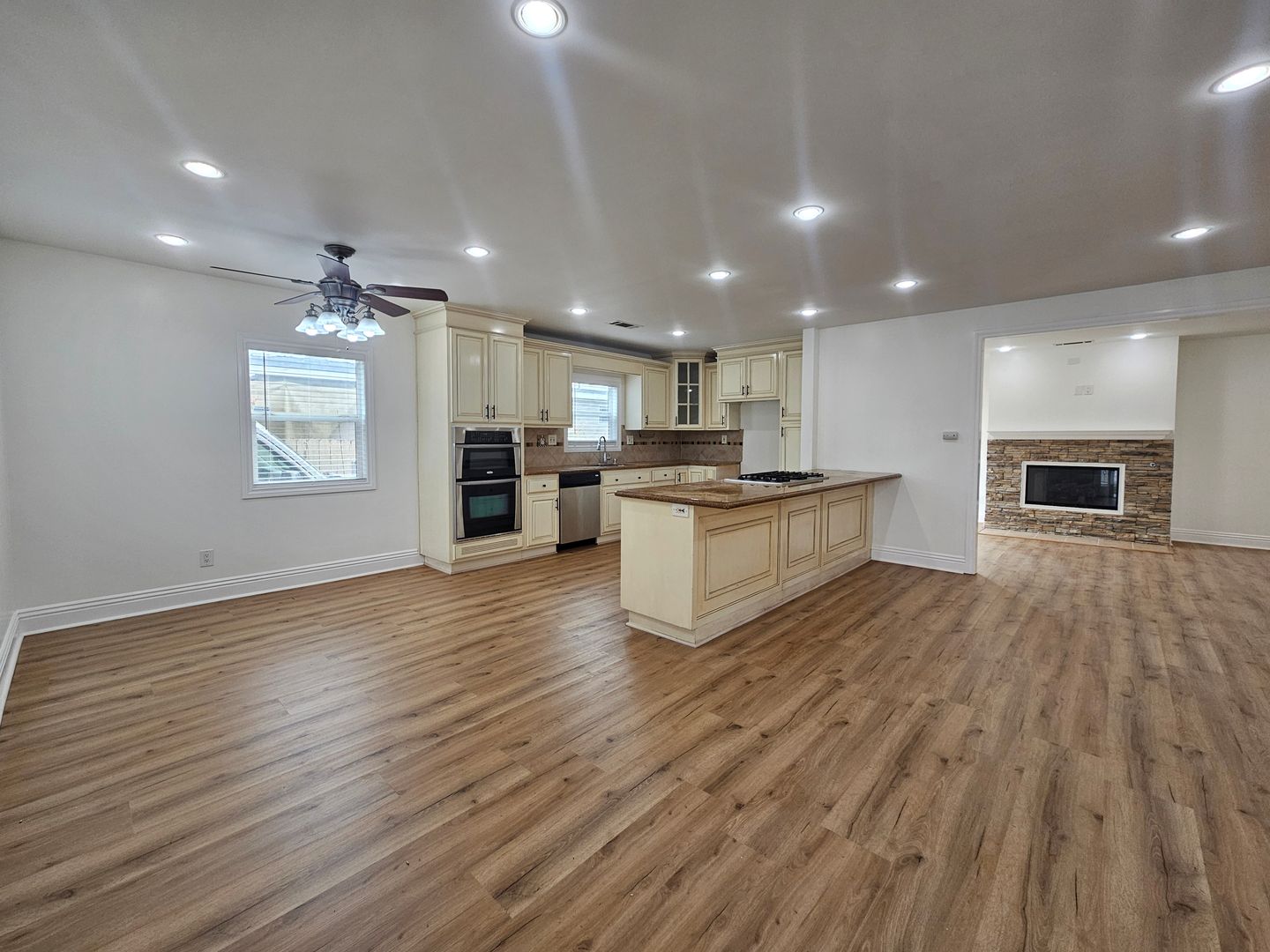 Long Beach House: 5812 E Killdee St.