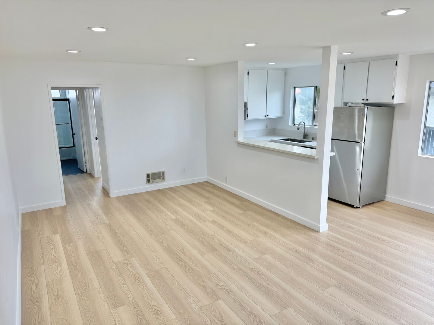 Hermosa Beach Apartment: 1448 Monterey Blvd.