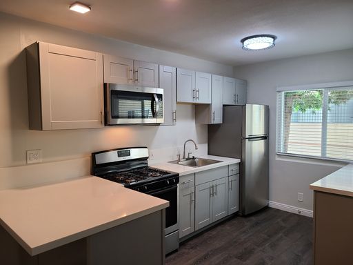 Studio 1 Bath Apartment at 11939 Kiowa Ave - 4, Los Angeles, CA – photo 1