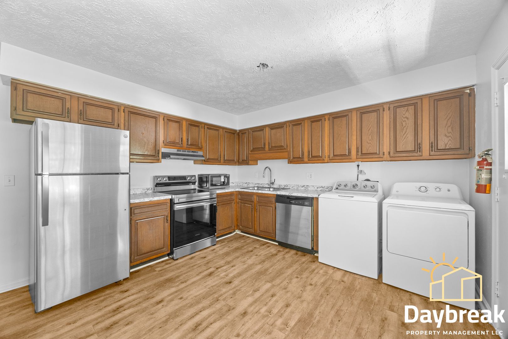 Savannah Apartment: 10913 Queen Ann