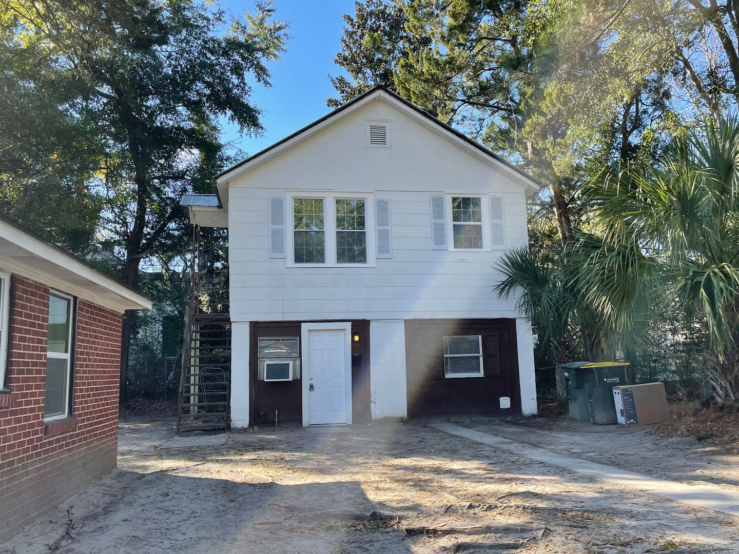 Savannah Apartment: 1507 E 33rd Street