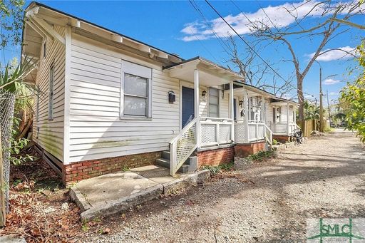 Walkable 2 Bed / 1 Bath in the Heart of Downtown Savannah – photo 1