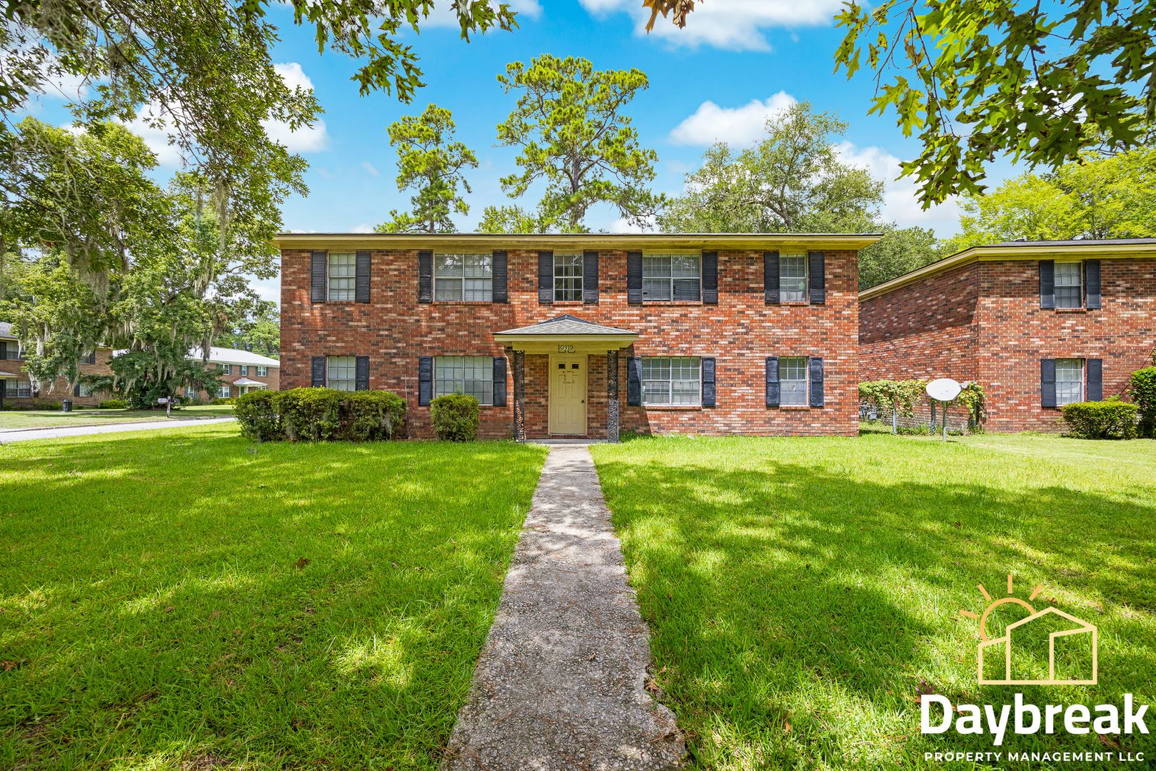 Savannah Apartment: 10910 Queen Ann