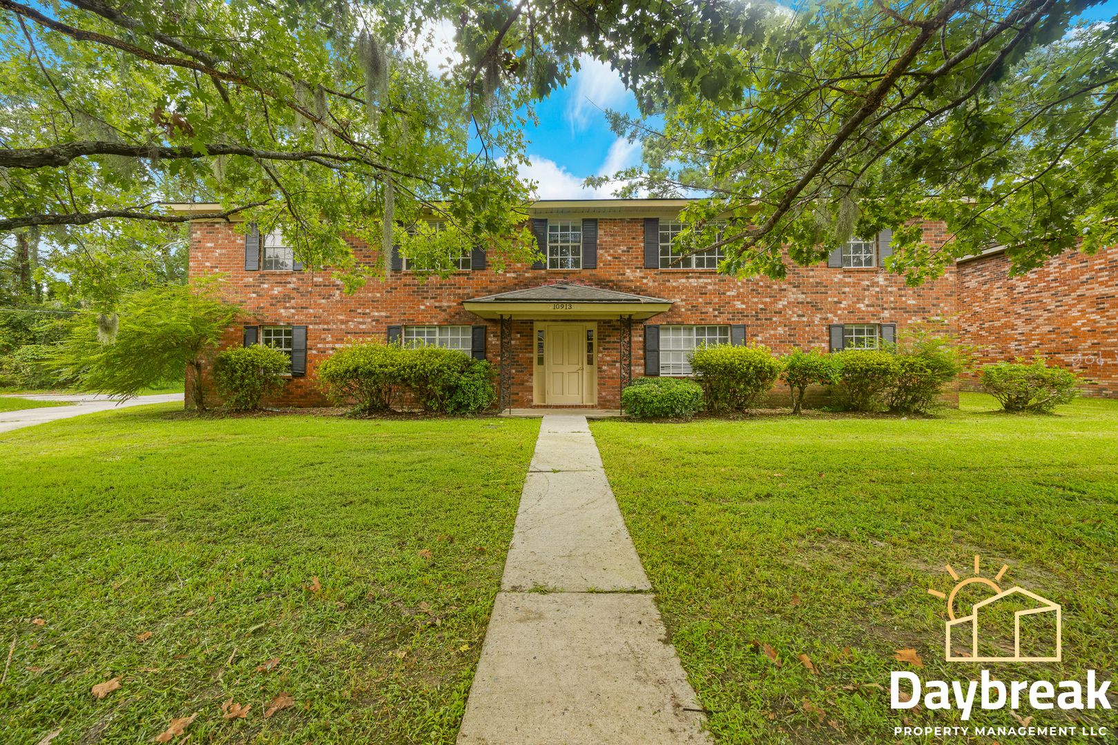 Savannah Apartment: 10913 Queen Ann