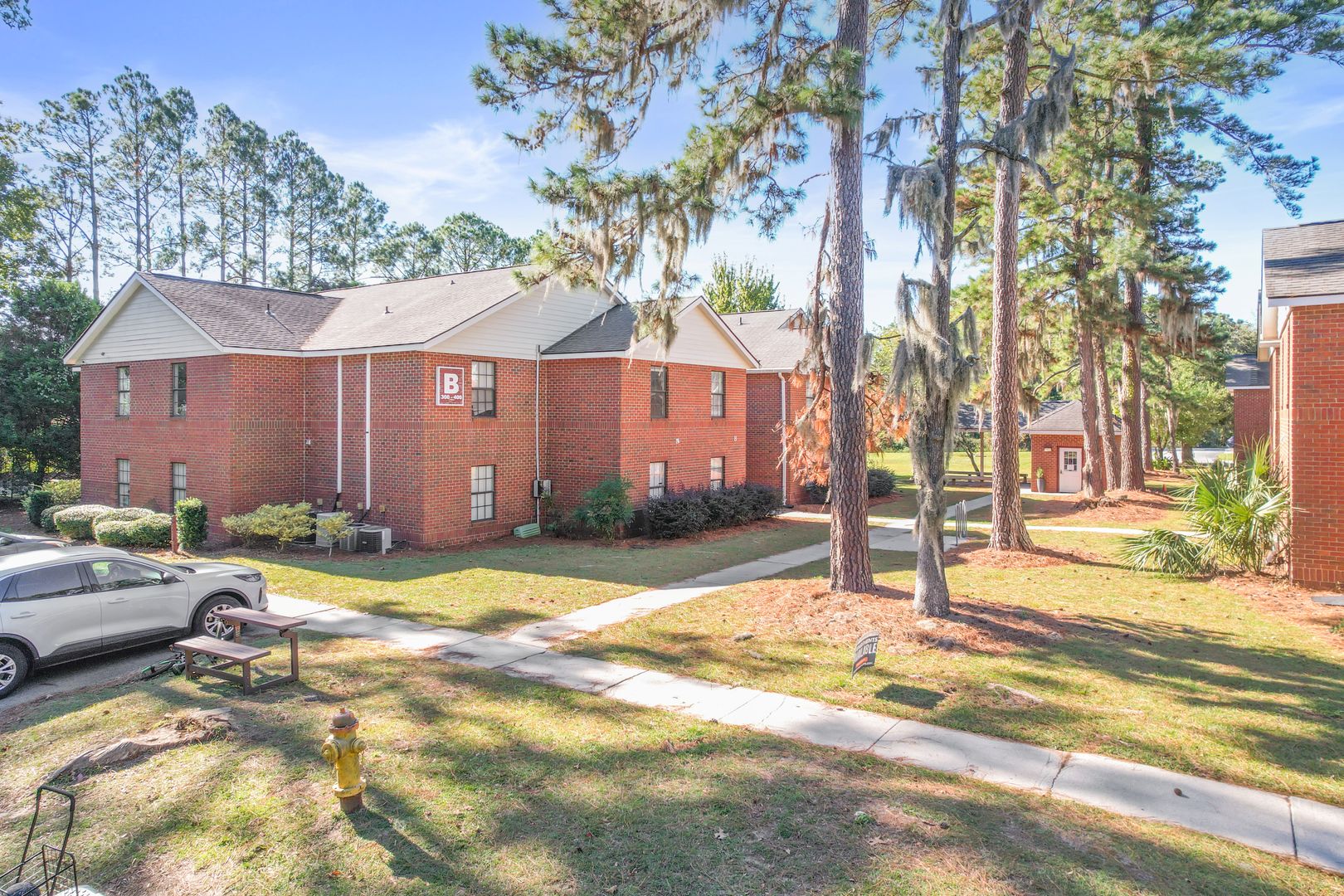 Savannah Apartment: 12220 Apache Avenue