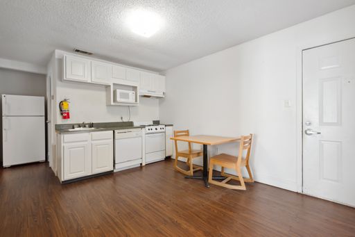 2BD/1BA Apartment | Utilities Included + On Site Laundry – photo 1