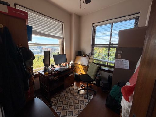 Downtown Office Suite with Private Office & Kitchenette Potential and Bay Views – photo 1
