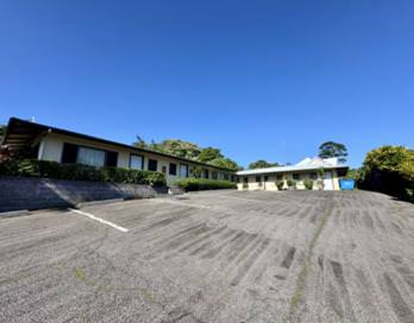 Hilo Apartment: 320 Iliahi St.