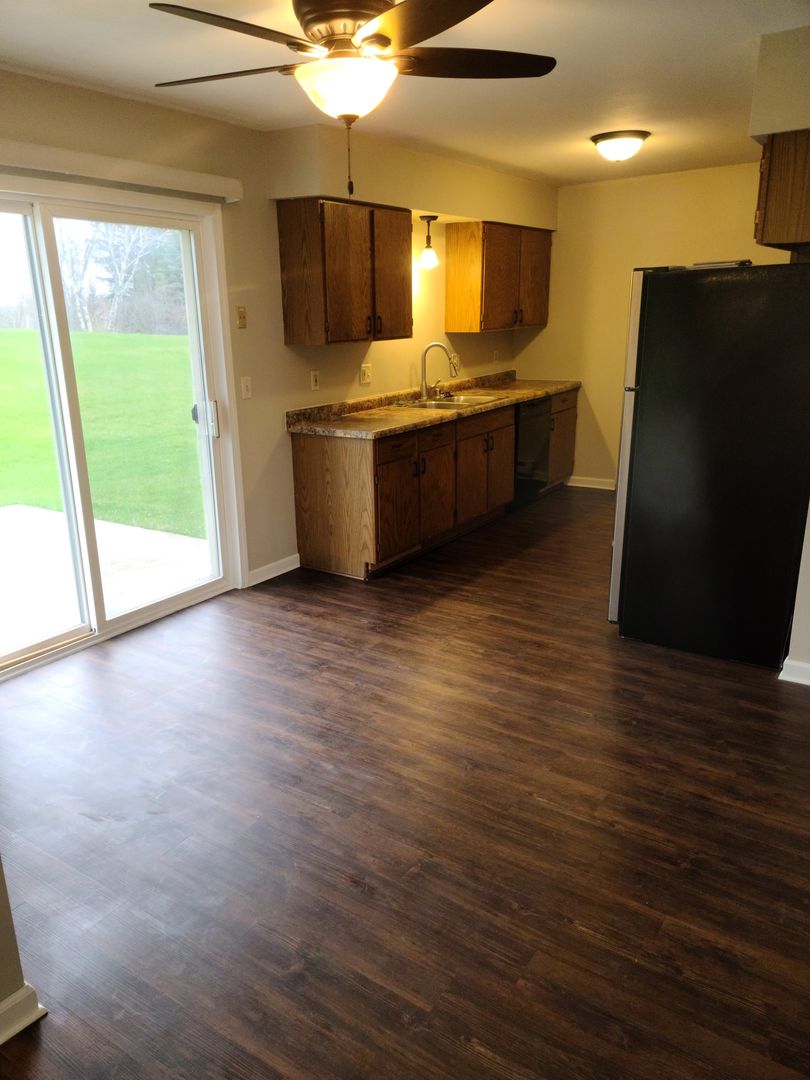 West Bend Apartment: 1516 Vogt Drive