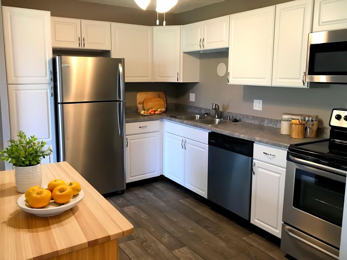 Altoona Apartment: 108 5th Ave NW, #3