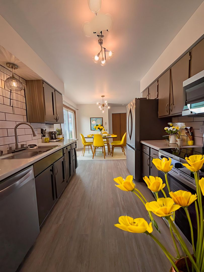 West Bend Apartment: 1516 Vogt Drive