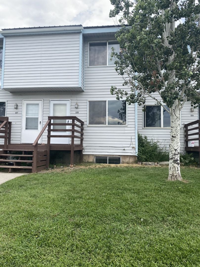 Gunnison House: 225 W Rio Grande Ave #2