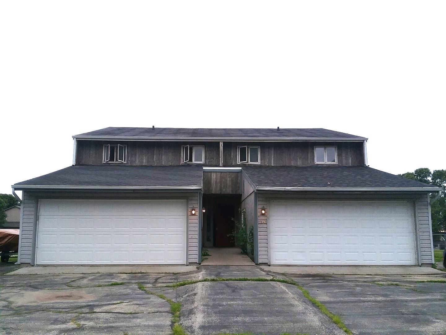 Oshkosh Apartment: 1045 Greenwood Ct.