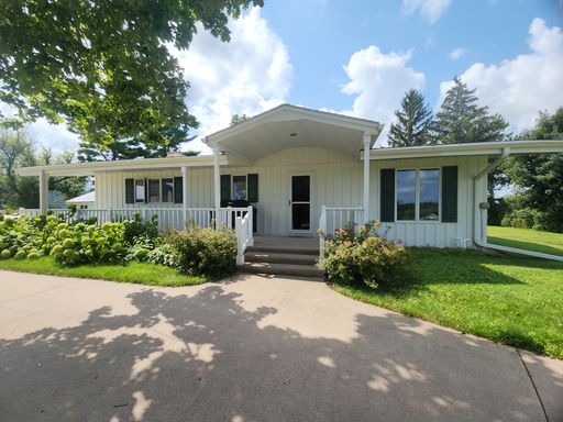 Spacious 4BR Country Home on 1.25 Acres