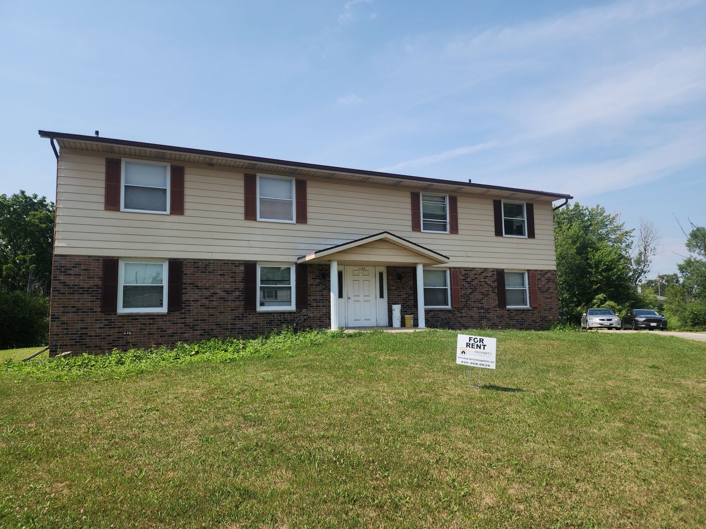 Neenah Apartment: 1129 Primrose Ct.