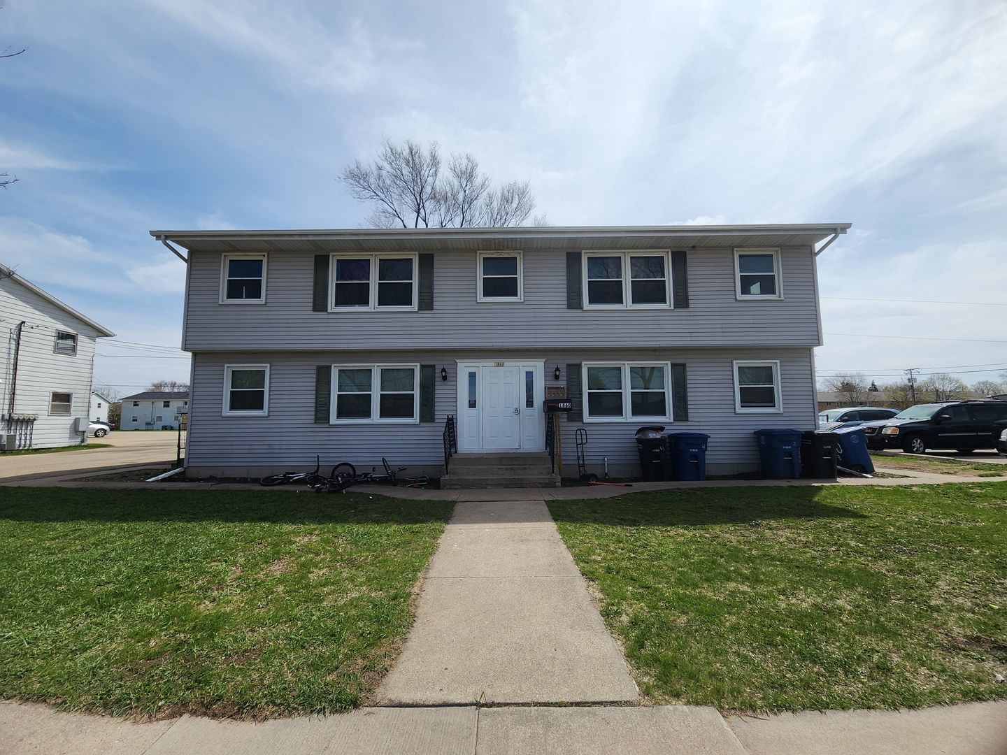 Oshkosh Apartment: 1860 Evans St.