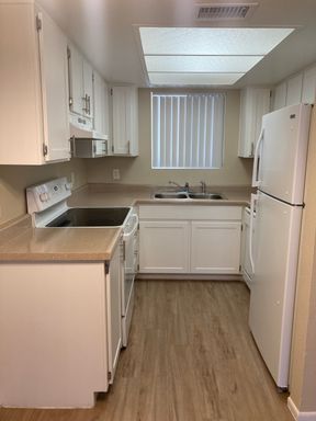 2 bdrm oasis next to Papago Park Golf course – photo 1