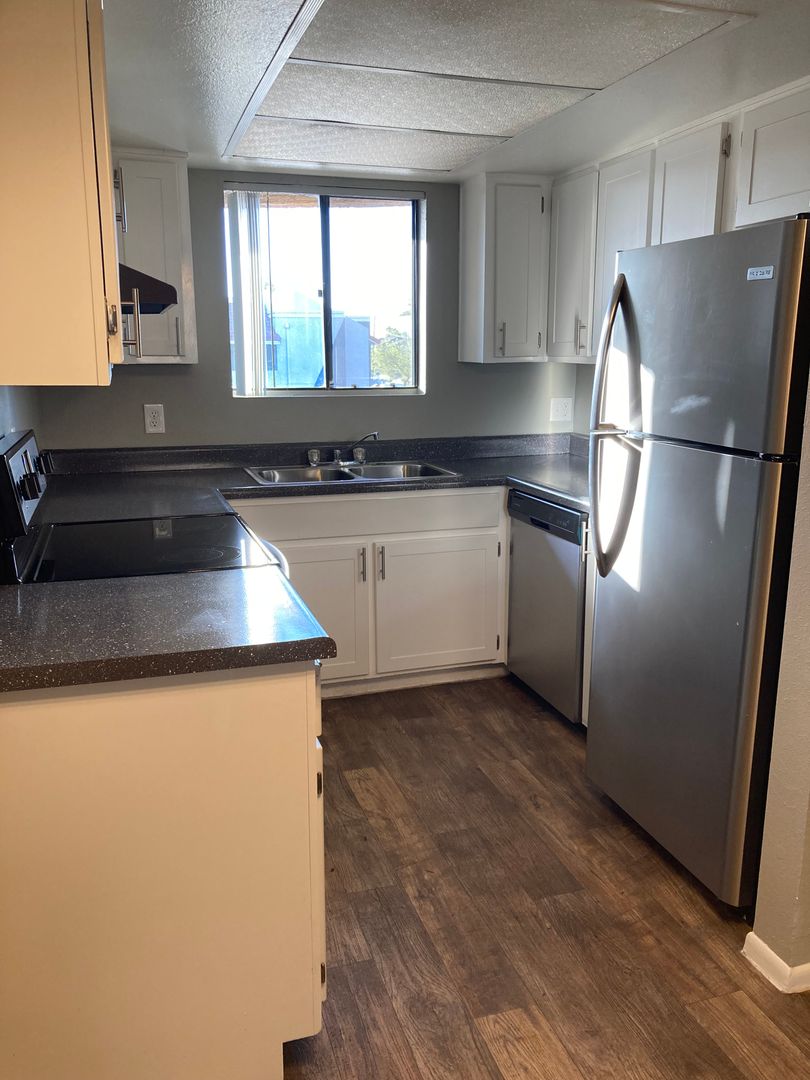 Phoenix Apartment: 5350 E Taylor St