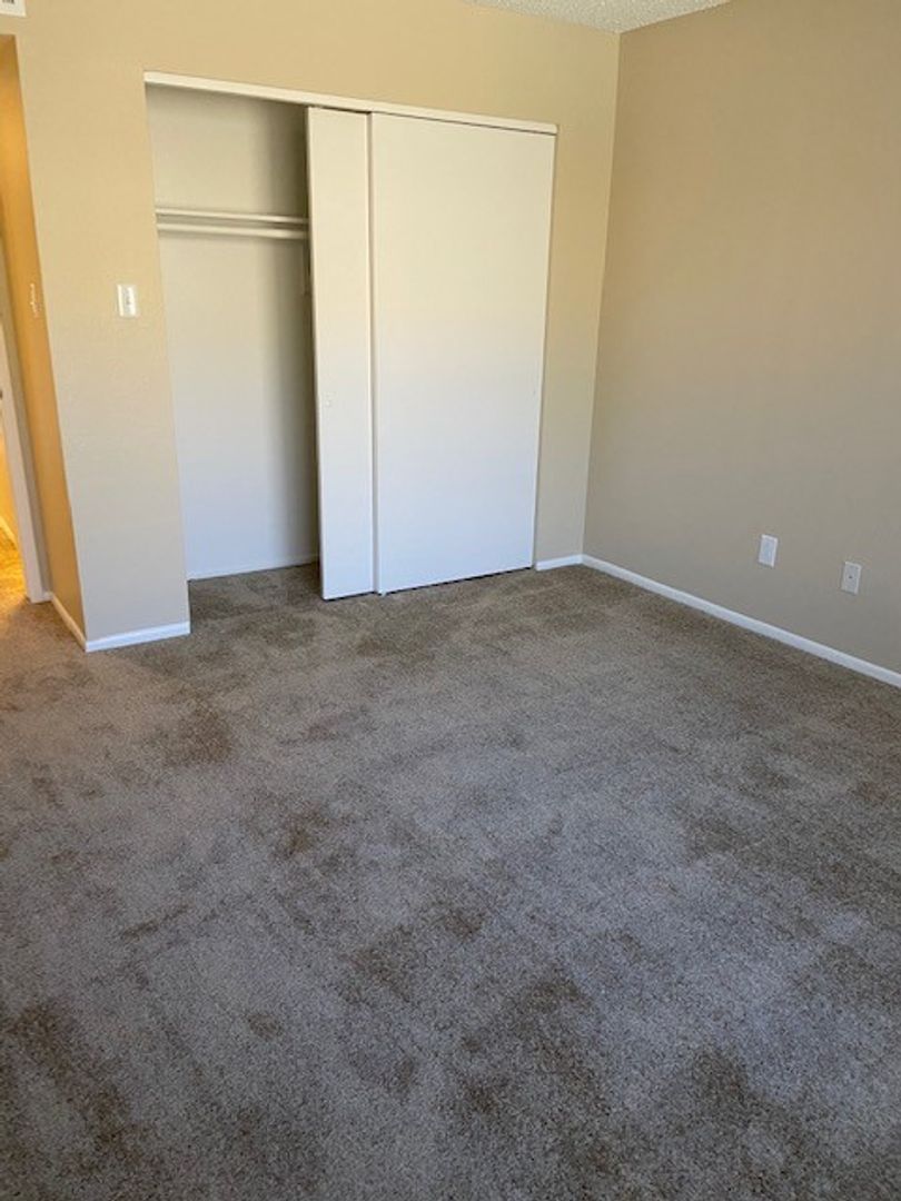 Phoenix Apartment: 5350 E Taylor St