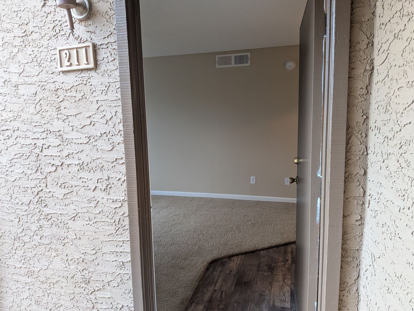 Phoenix Apartment: 5350 E Taylor St