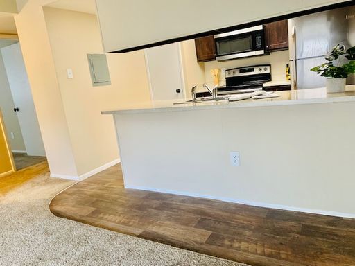 2017 Updated 2 bedroom 1 bath – photo 1