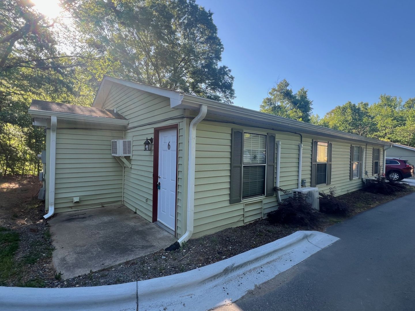 Mooresville Apartment: 374 Water Street