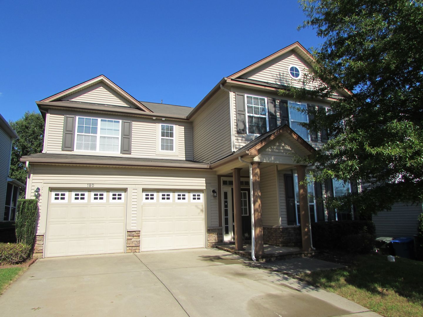 Mooresville House: 180 Silverspring Place