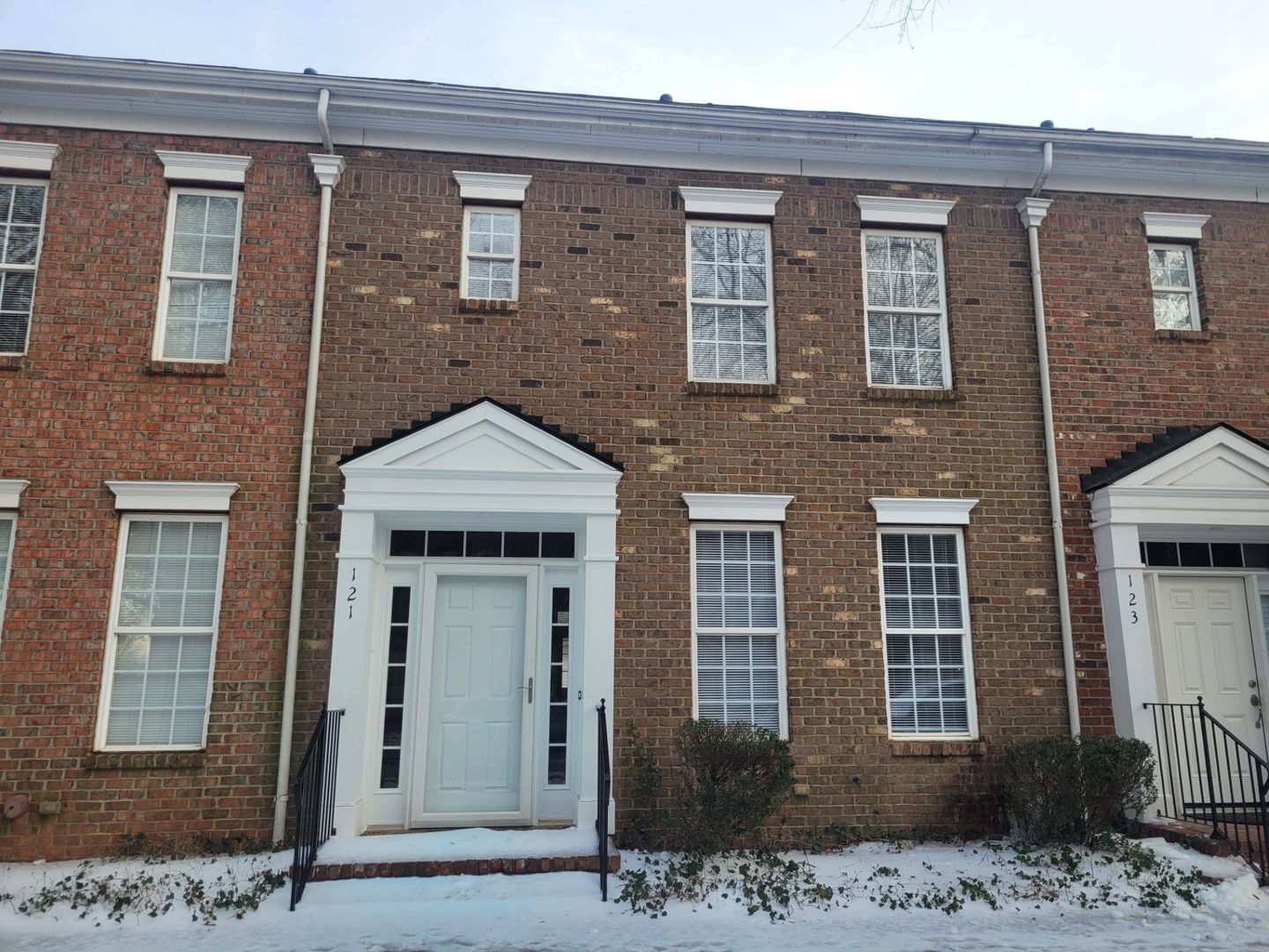 Mooresville House: 121 Singleton Road