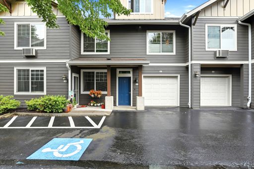 Experience effortless living in this beautifully maintained corner-unit 2BD 2BA condo – photo 1