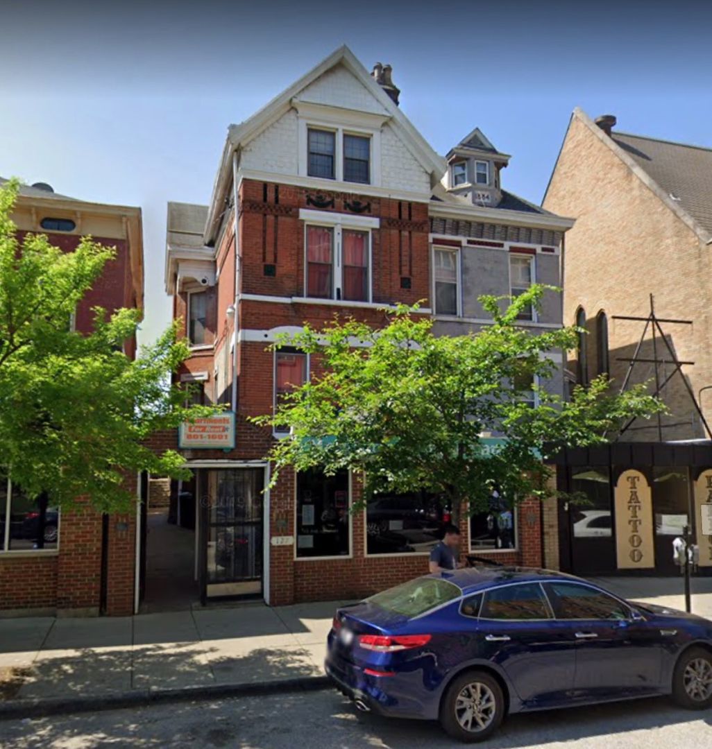 Cincinnati Apartment: 127 Calhoun St