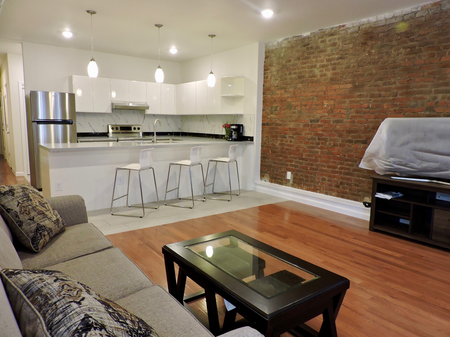 Cincinnati Apartment: 309 Sycamore St