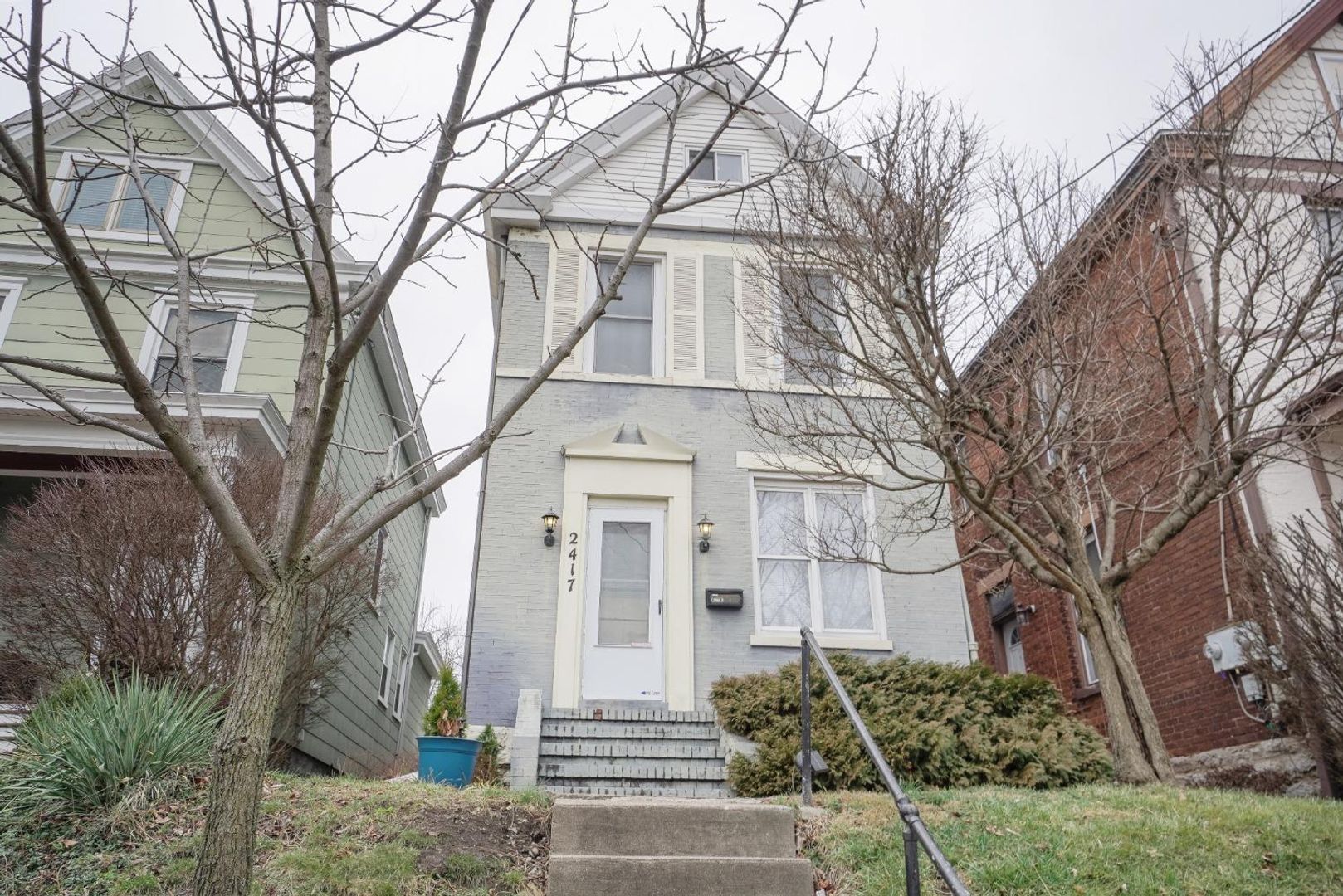 Cincinnati House: 2417 Fairview Ave